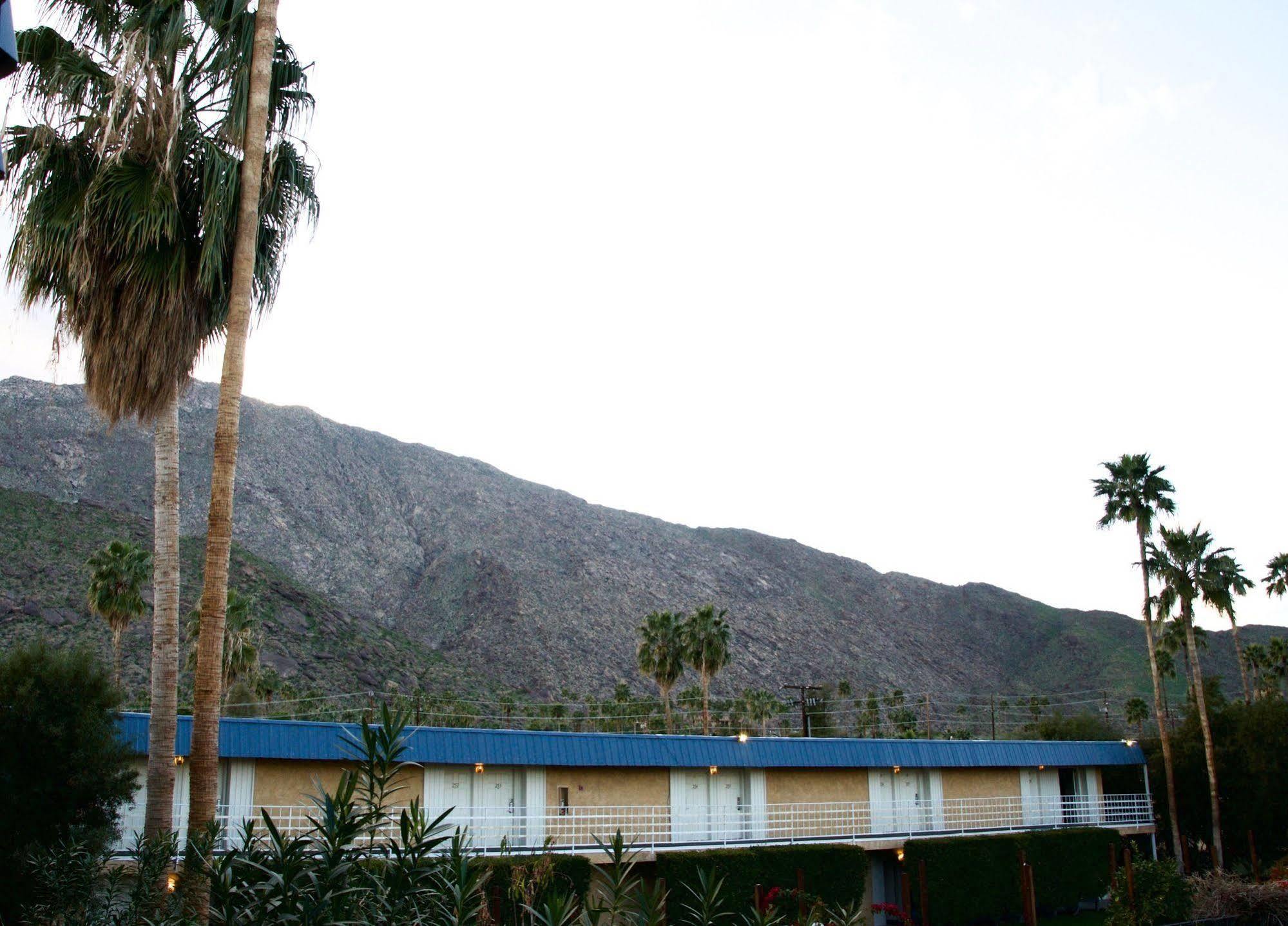 Delos Reyes Palm Springs Exterior foto